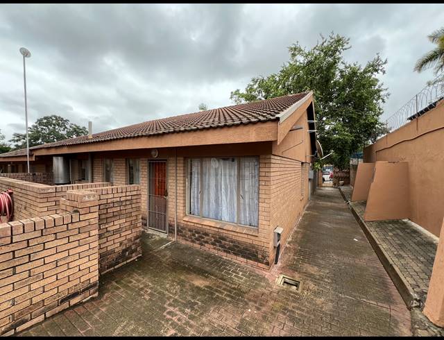 1,338M² APARTMENT BLOCK FOR SALE IN POLOKWANE CENTRAL
